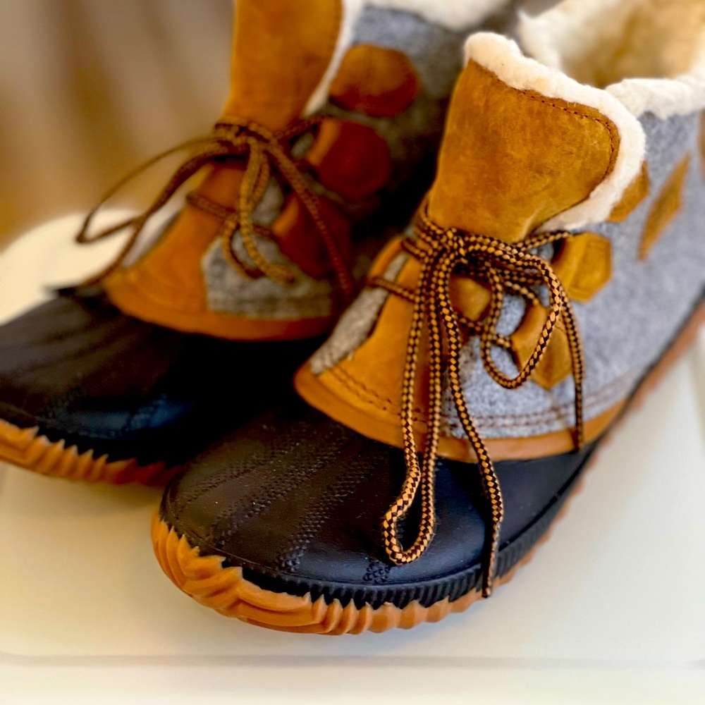 Sorel out N about grey 9.5